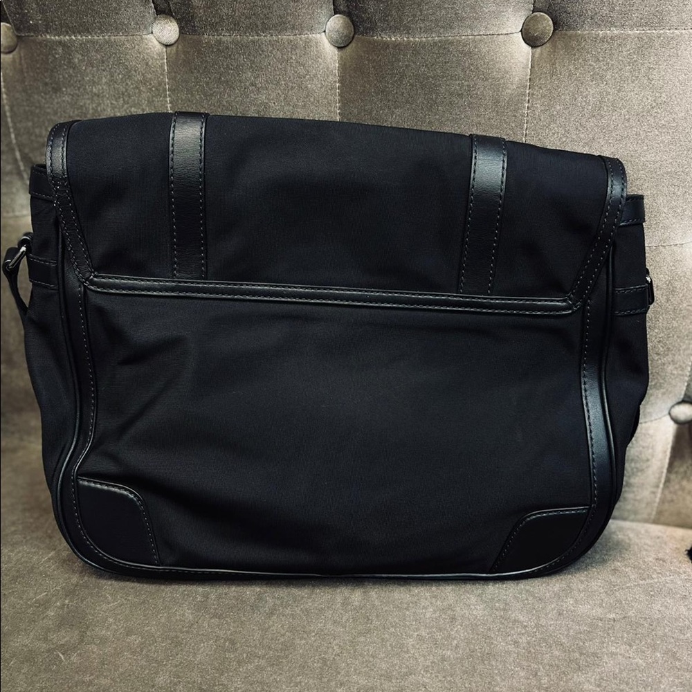 Black Burberry messenger bag - Picture 5 of 6